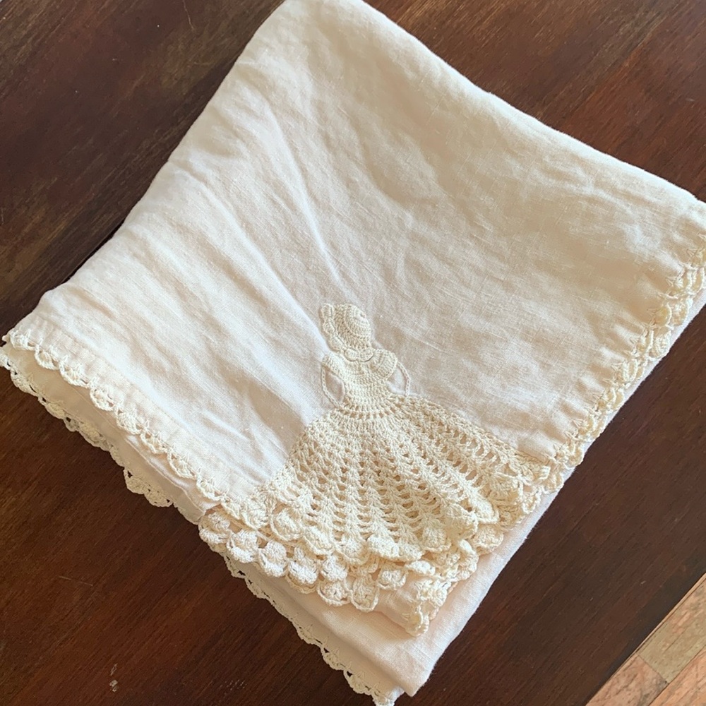 Lady Silhouette Tablecloth